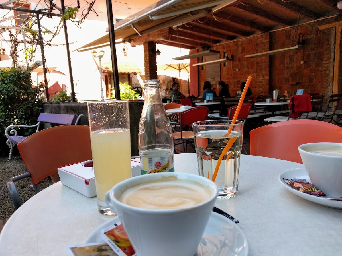 Toto Cafe Bar, Mojca Furman S.p.-10